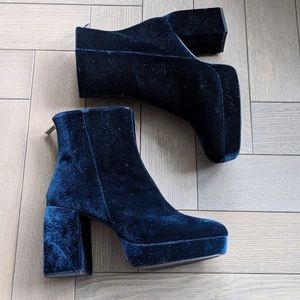 ZARA WOMENS HIGH HEEL VELVET ANKLE BOOTS